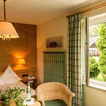 Otel Garden Reinhart 4*